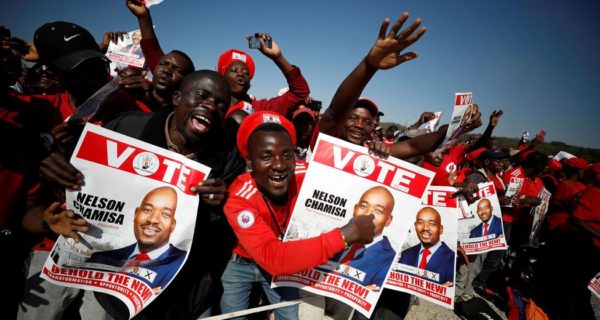 Au Zimbabwe, une élection sous influence