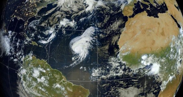Le cyclone Lorenzo est-il vraiment «un monstre» qui «se dirige vers l’Europe» ?