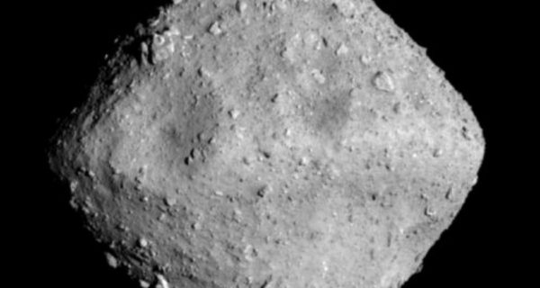 L’astéroïde Ryugu a pris un coup de Soleil